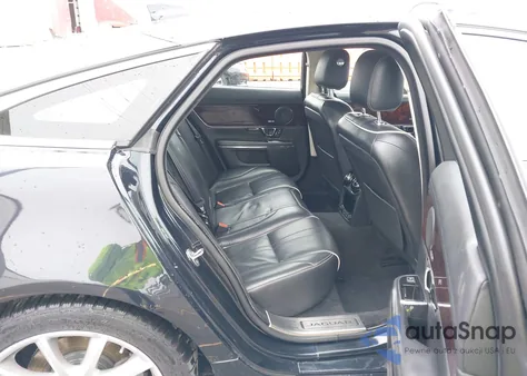 2017 Jaguar Xj R-Sport из США, поврежденный, VIN SAJWJ1CD6H8W07904